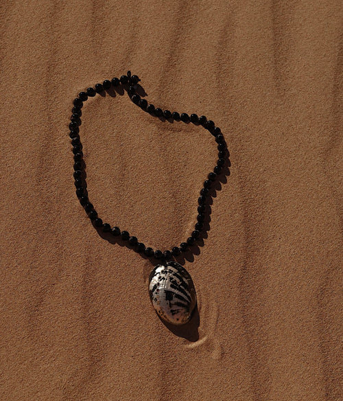Noa Natural Onyx & Shell Necklace